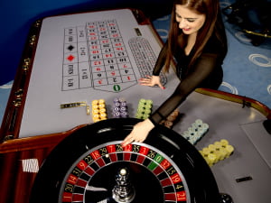 Ruleta en vivo desde casinos físicos OTT de Ezugi 4 Ruleta OTT Ezugi