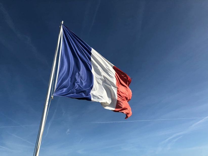 El mediador francés del juego quiere frenar el gasto excesivo 1 La bandera nacional de Francia.