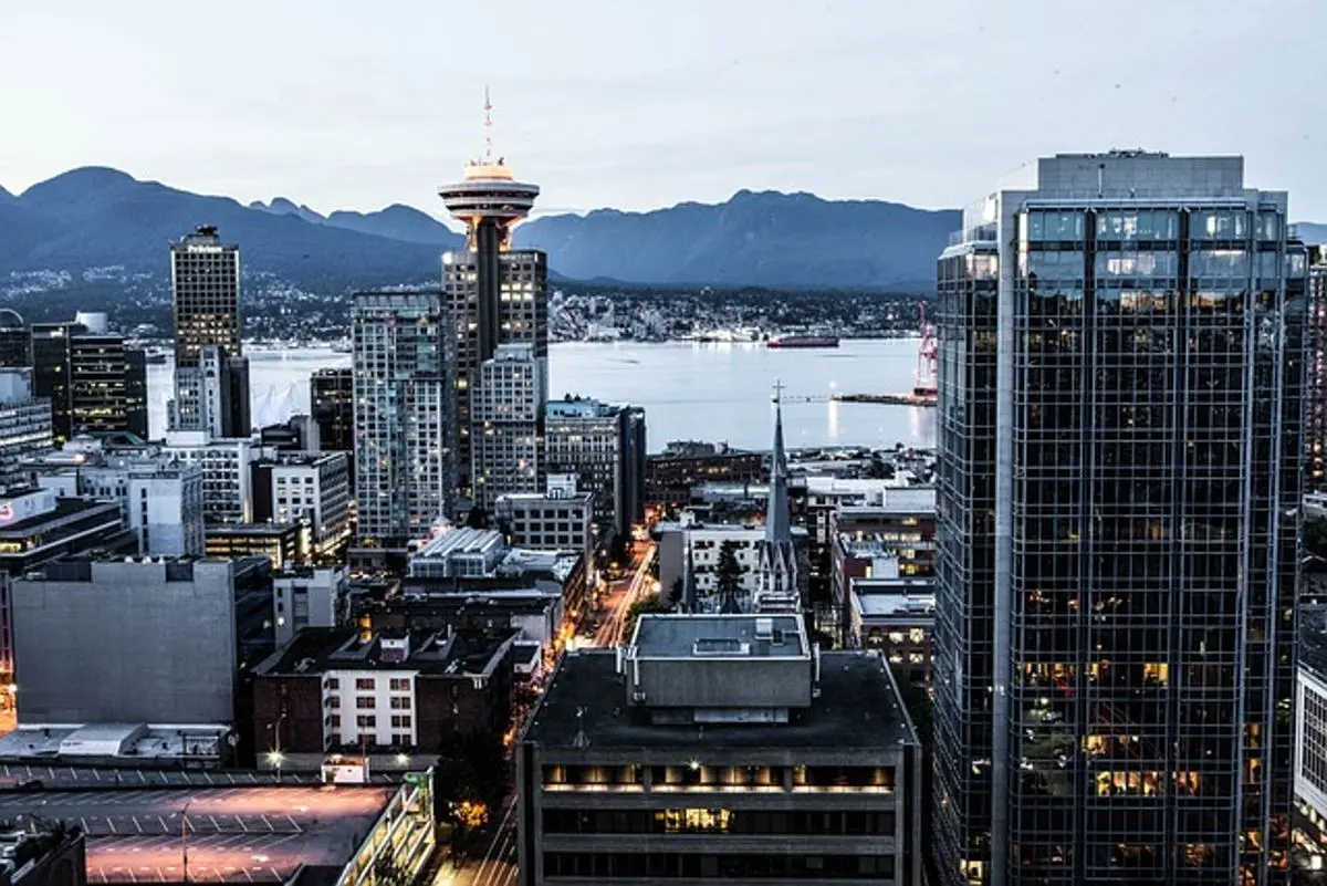 El ganador de la lotería de Vancouver confundió el premio de $1 millón del Lotto Max con un error de la máquina 1 paisaje urbano de vancouver canadá