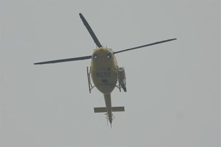 Helicóptero en labores de extinción