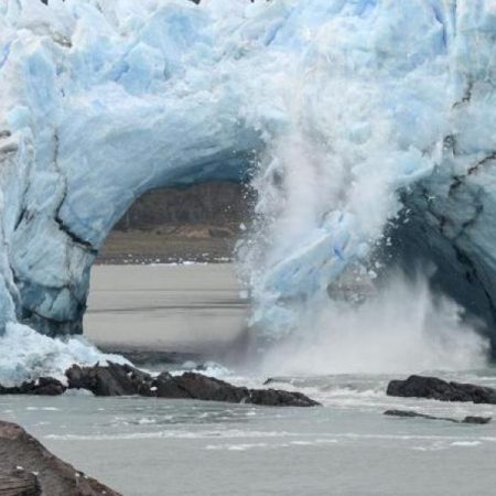 The Moreno expert is going back at a pace that surprises and worries scientists