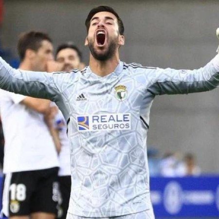 The UD Las Palmas signs a new goalkeeper