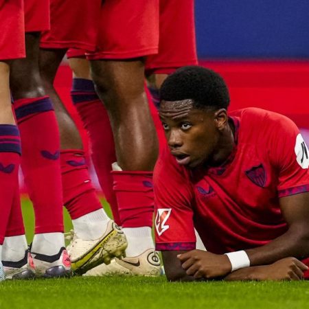 Idumbo relieves the long list of casualties for league debut