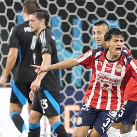 2-2: Gabi Milito Chivas is still alive