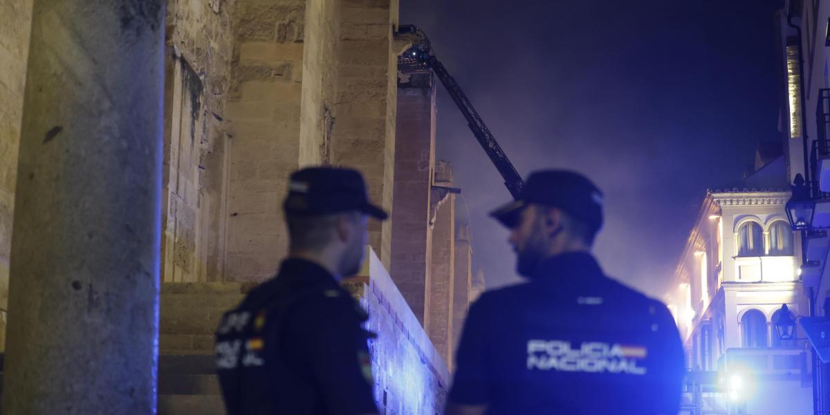 Durísimas críticas a Canal Sur por la 'cobertura' del incendio de la Mezquita de Córdoba: "Qué vergüenza" 1 68966533817f5.r d.2325 2266 2344