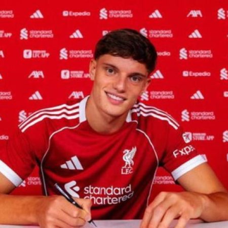 Officer: Liverpool to Giovanni Leoni for 35 million