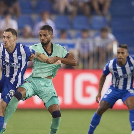 Tenaglia rescues a suffered triumph for Alavés against Levante