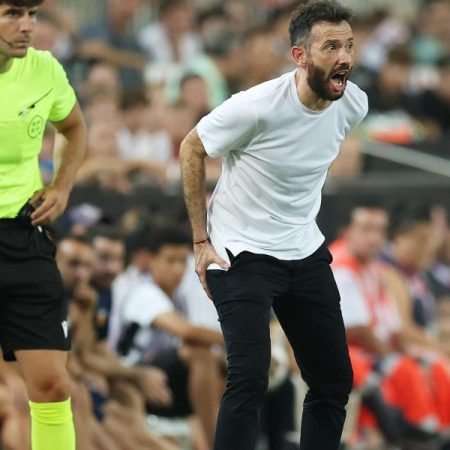 Corberán: “El equipo ha acabado dolido con el empate y eso es bueno”