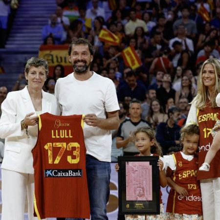 Llull and Scariolo received their tribute
