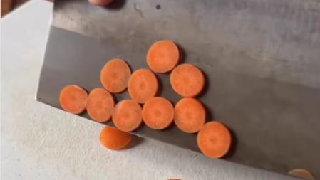 David Guibert, chef, reveals the trick you didn't know what you needed: Carrot cut