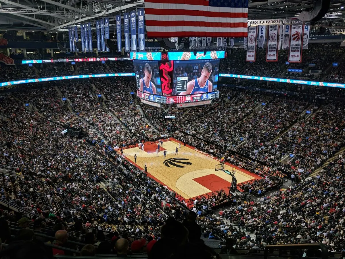 Juego de la NBA: ¿Puedes jugar el juego si estás en la NBA? 1 En el juego en vivo de la nba nba
