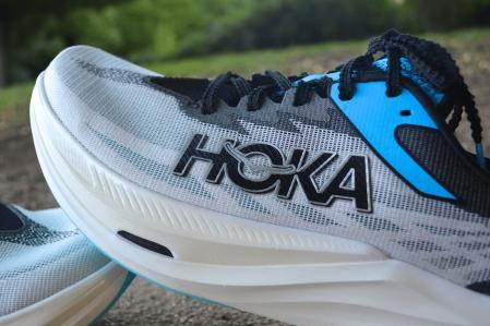 El precio de la Hoka Rocket X3 es de 250€.