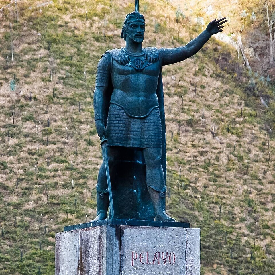 Discover 'Pelayo': The Fascinating Biography of the Creator of the Spanish Legend 1 69222eb428aba