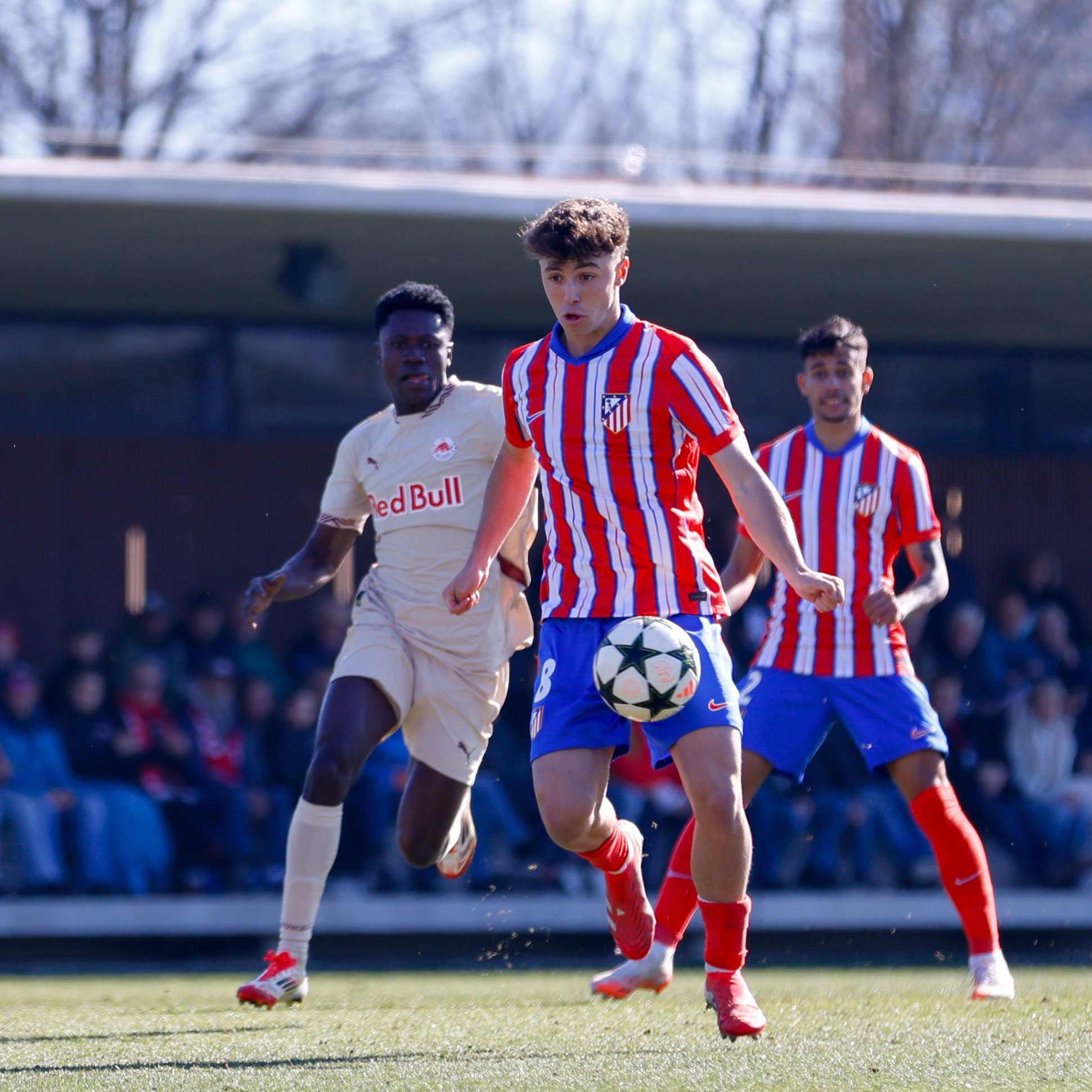 Todo lo que necesitas saber sobre el sorteo de dieciseisavos de final de la UEFA Youth League 2025-2026: 2 equipos españoles buscan avanzar Todo lo que necesitas saber sobre el sorteo de dieciseisavos de final de la UEFA Youth League 2025-2026: 2 equipos españoles buscan avanzar