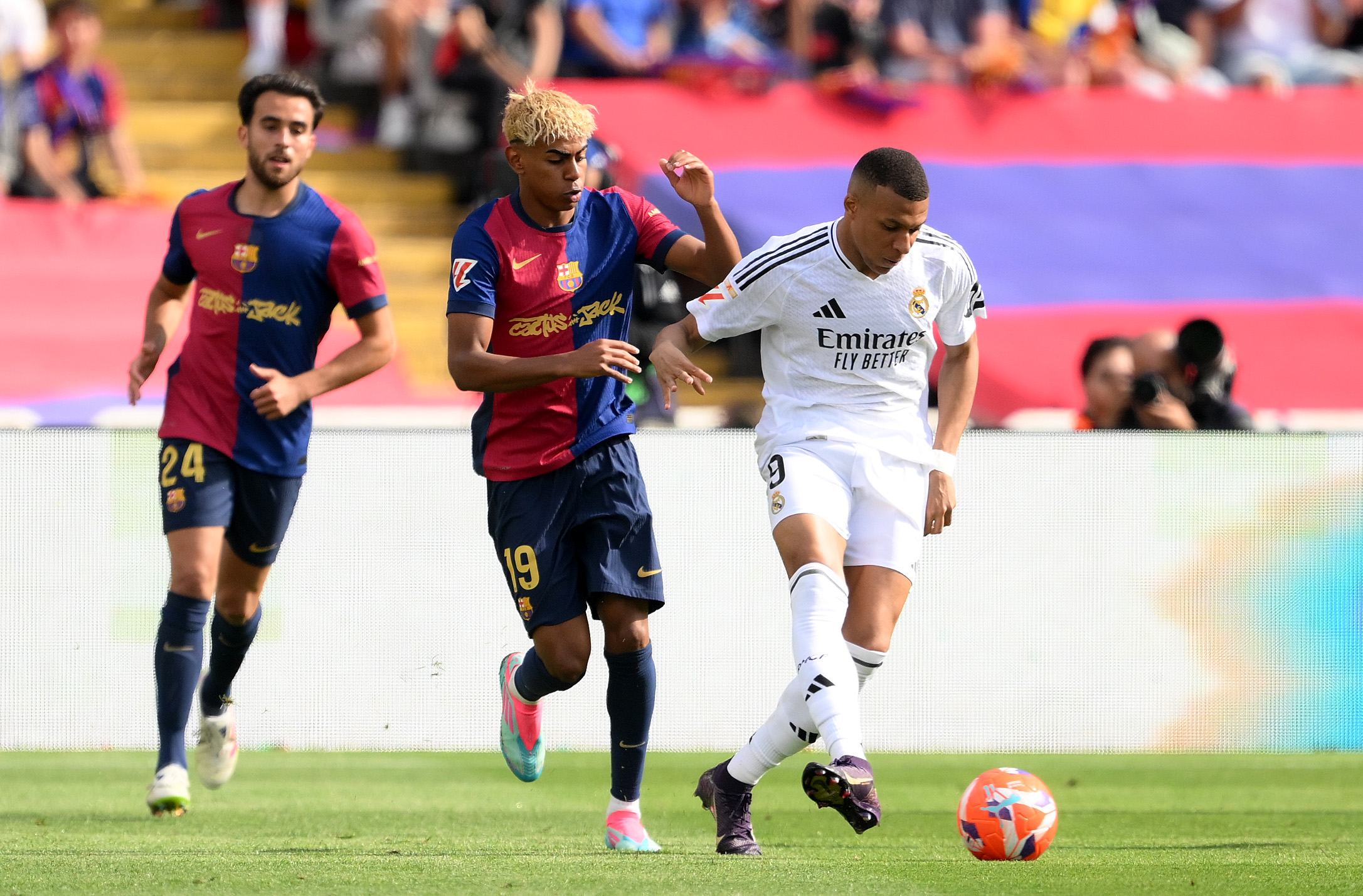 FC Barcelona y Real Madrid Dominan el Reparto de Derechos Televisivos de LaLiga 2024-25: ¿Qué Significa Para Ellos? FC Barcelona y Real Madrid Dominan el Reparto de Derechos Televisivos de LaLiga 2024-25: ¿Qué Significa Para Ellos?