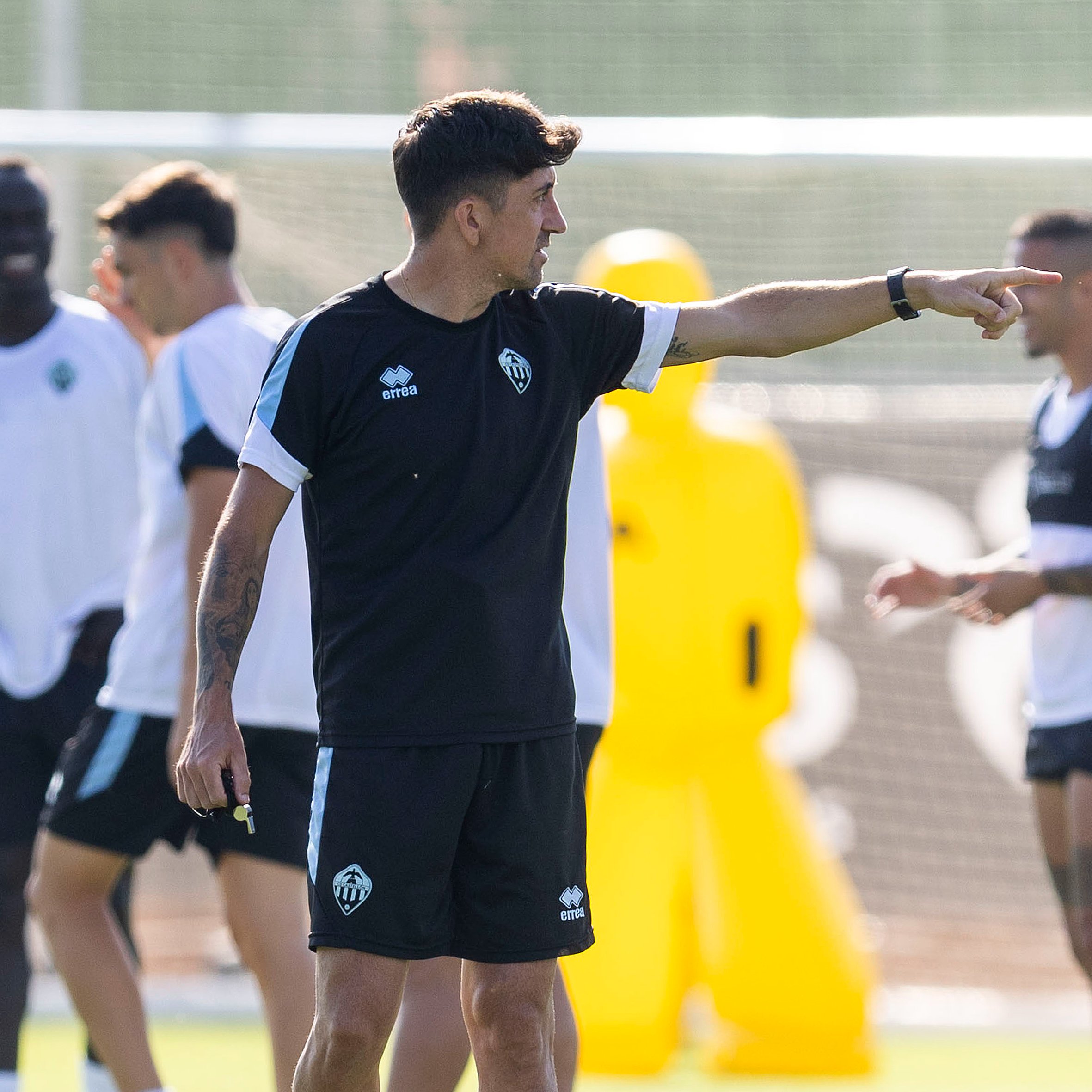 The VAR Controversy: Pablo Hernández Requests the Exclusion of Rubén Ávalos after the Castellón Defeat