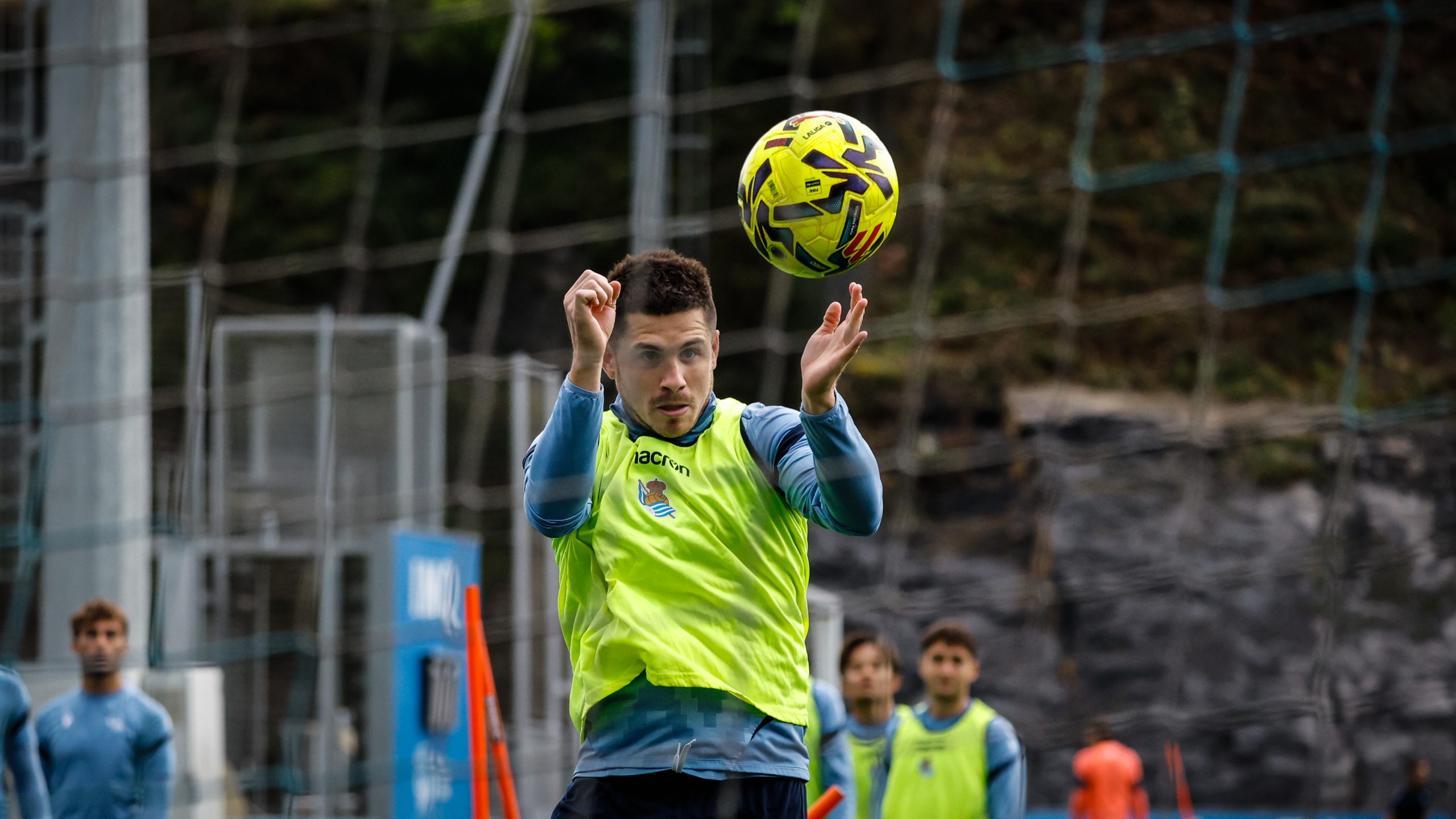 Real Sociedad one step away from the crucial duel against Girona: Will they recover Zubeldia in time?