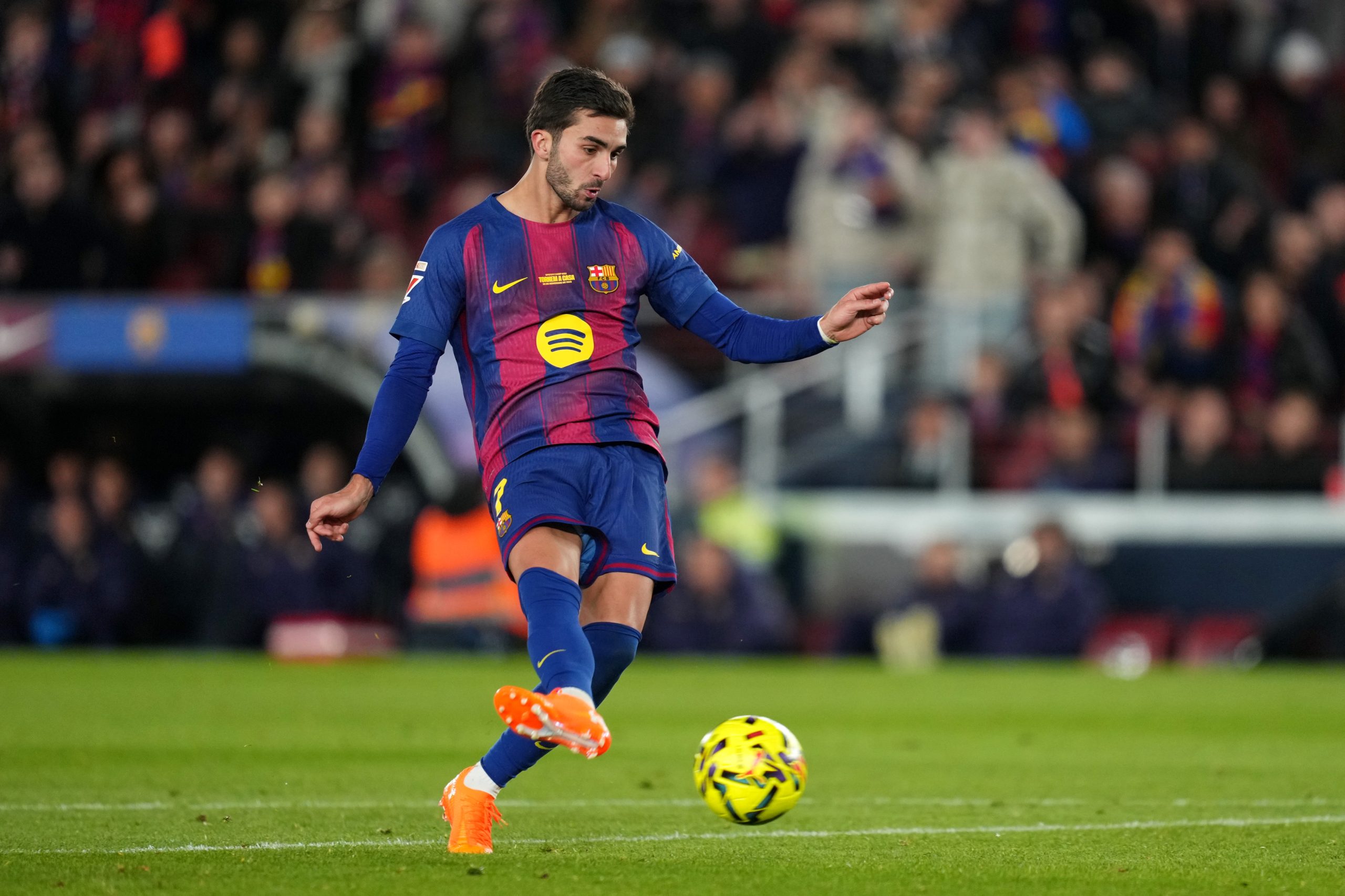 FC Barcelona vs Real Betis: 5 Keys to a Decisive Meeting in La Liga