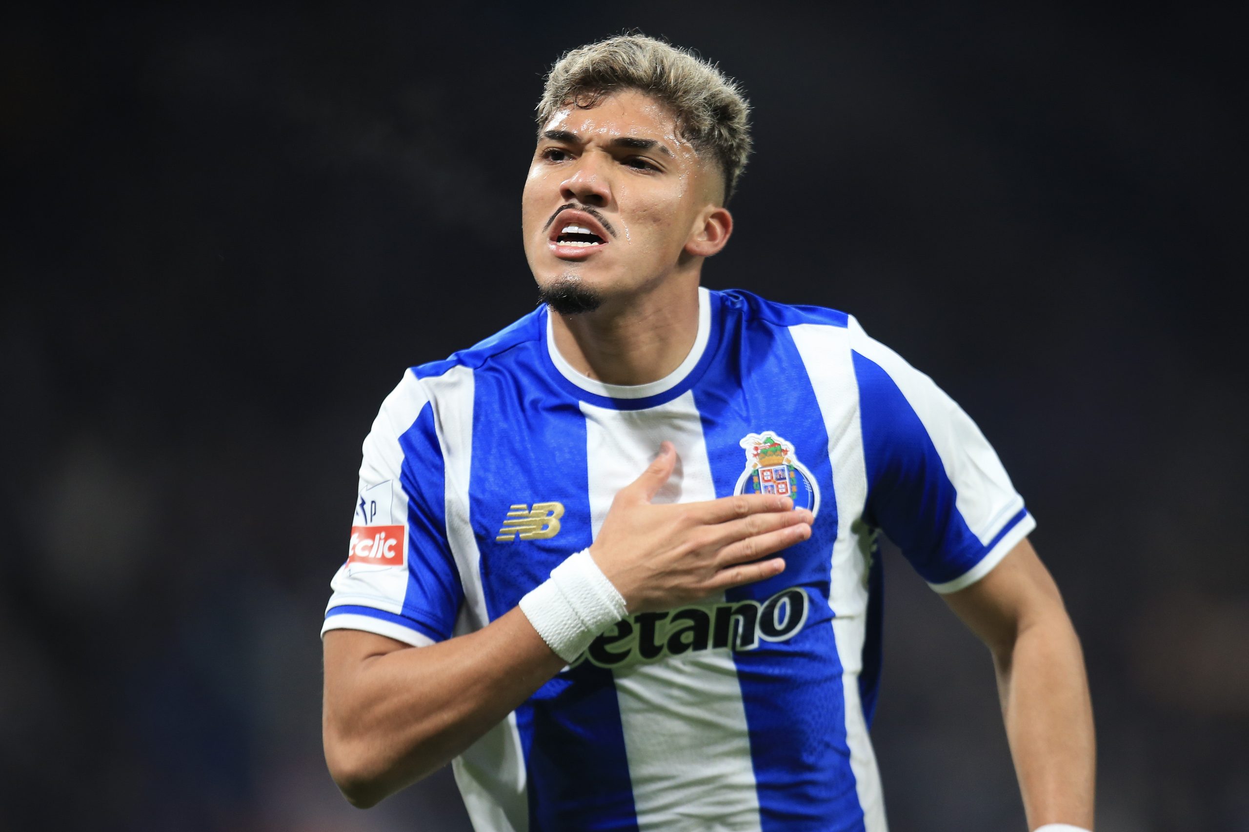 Porto Strengthens its Leadership in the Primeira Liga with a Test Victory: 1-0 Over Estoril Praia 1 692cd0864d22f scaled