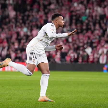 De la Crisis a la Gloria: Cómo Mbappé Busca Superar los Récords Históricos de Cristiano Ronaldo en el Real Madrid