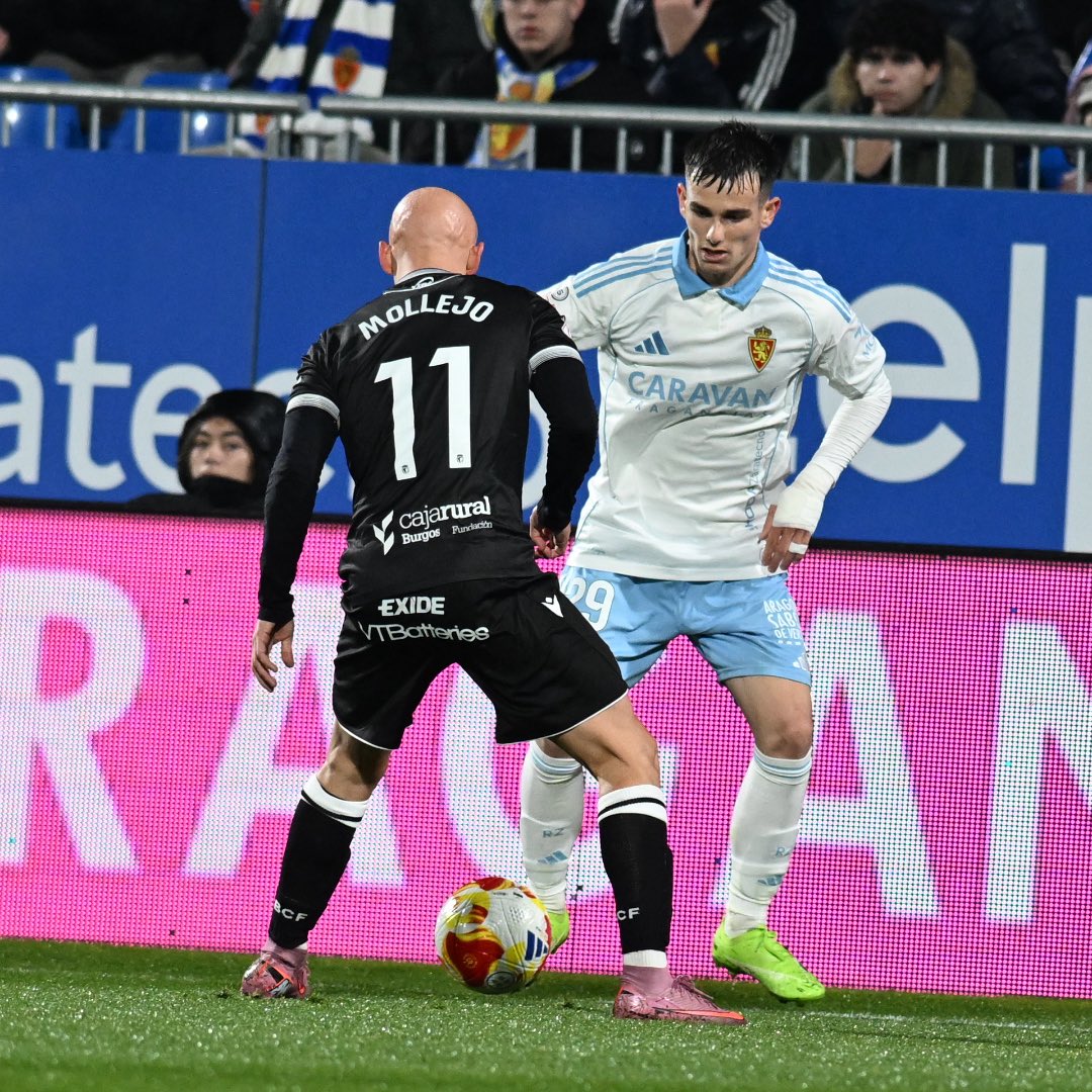Scandal in Spanish Football: Zaragoza Fans Dampen Referees with Aggression in the Match Against Burgos