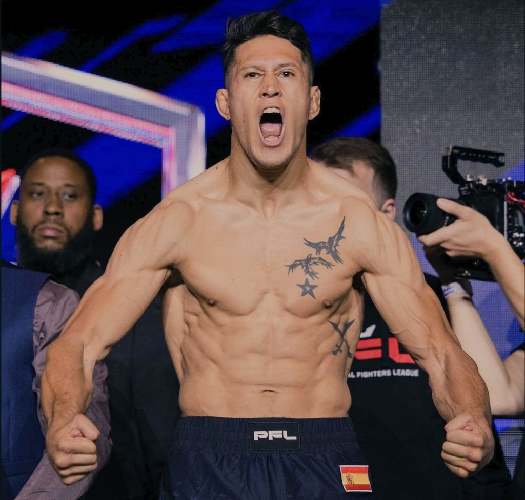 Gino Van Steenis Returns Strong: Triumph by KO in WAR 8 and Fixed Stare in PFL Madrid!