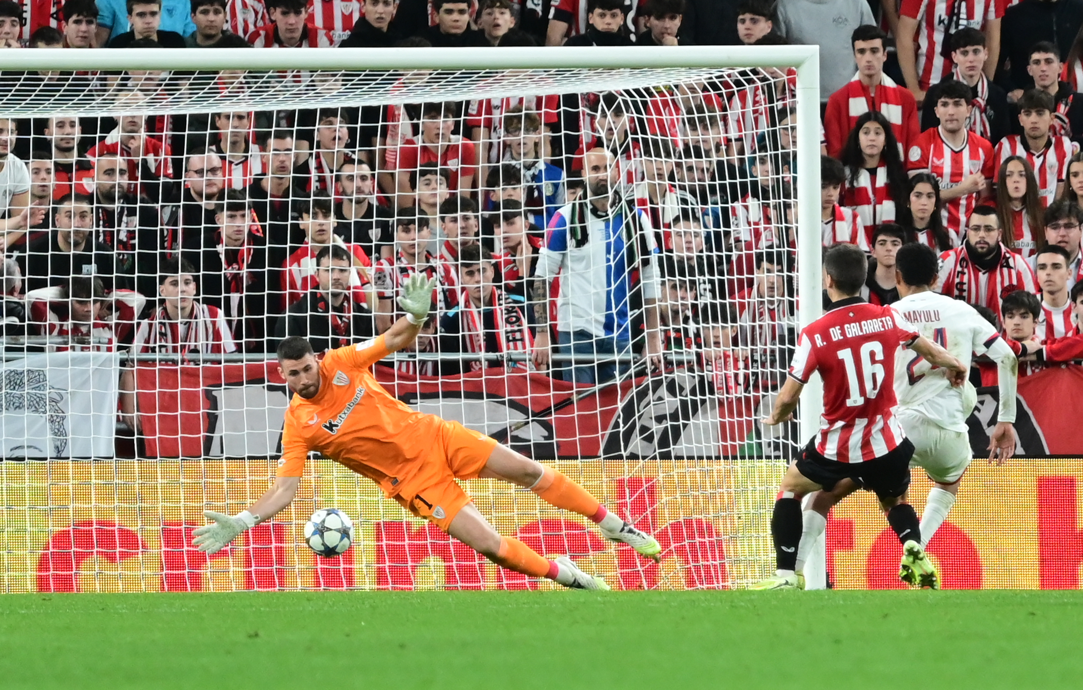 Athletic Draws with PSG: An Exciting Summary of the Duel in San Mamés