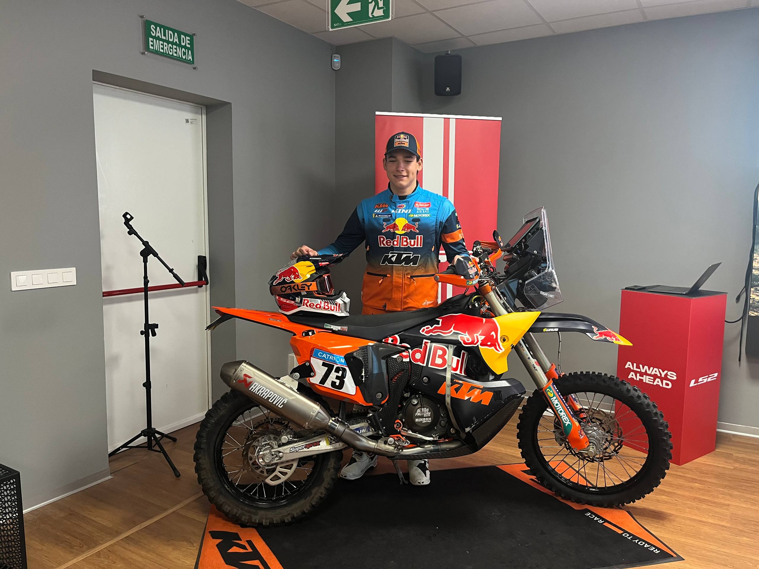 Edgar Canet, el joven talento que busca brillar en el Dakar 2026 con su KTM Edgar Canet, el joven talento que busca brillar en el Dakar 2026 con su KTM