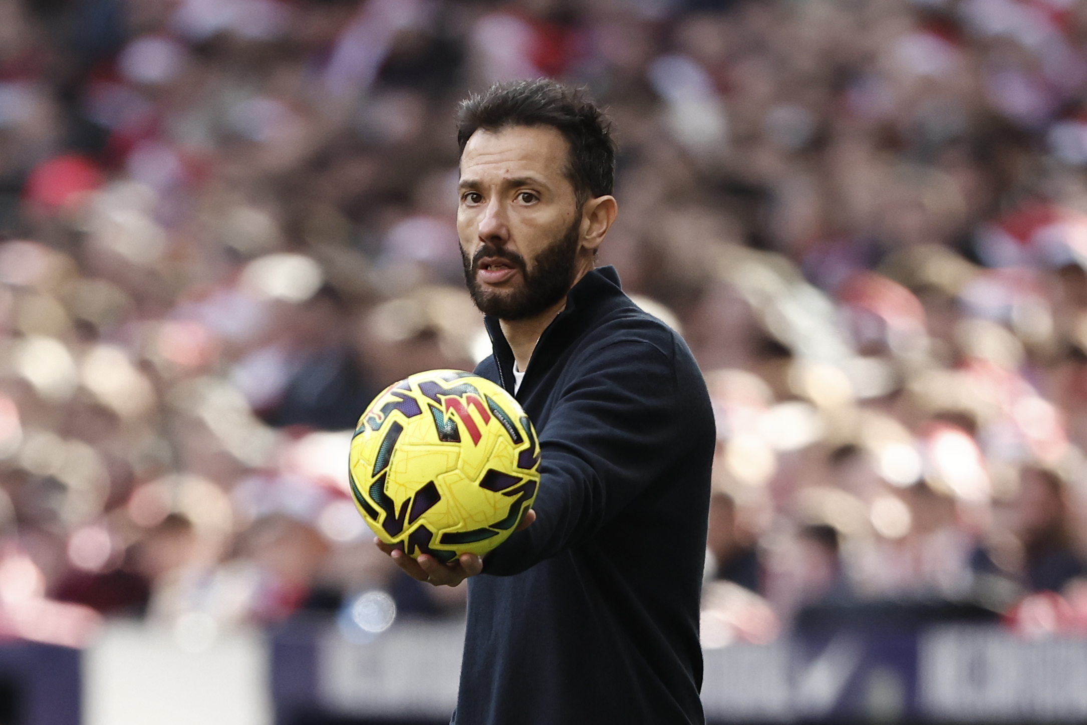 Valencia: Carlos Corberán Habla de la Derrota ante el Atlético de Madrid y su Orgullo por el Equipo Valencia: Carlos Corberán Habla de la Derrota ante el Atlético de Madrid y su Orgullo por el Equipo