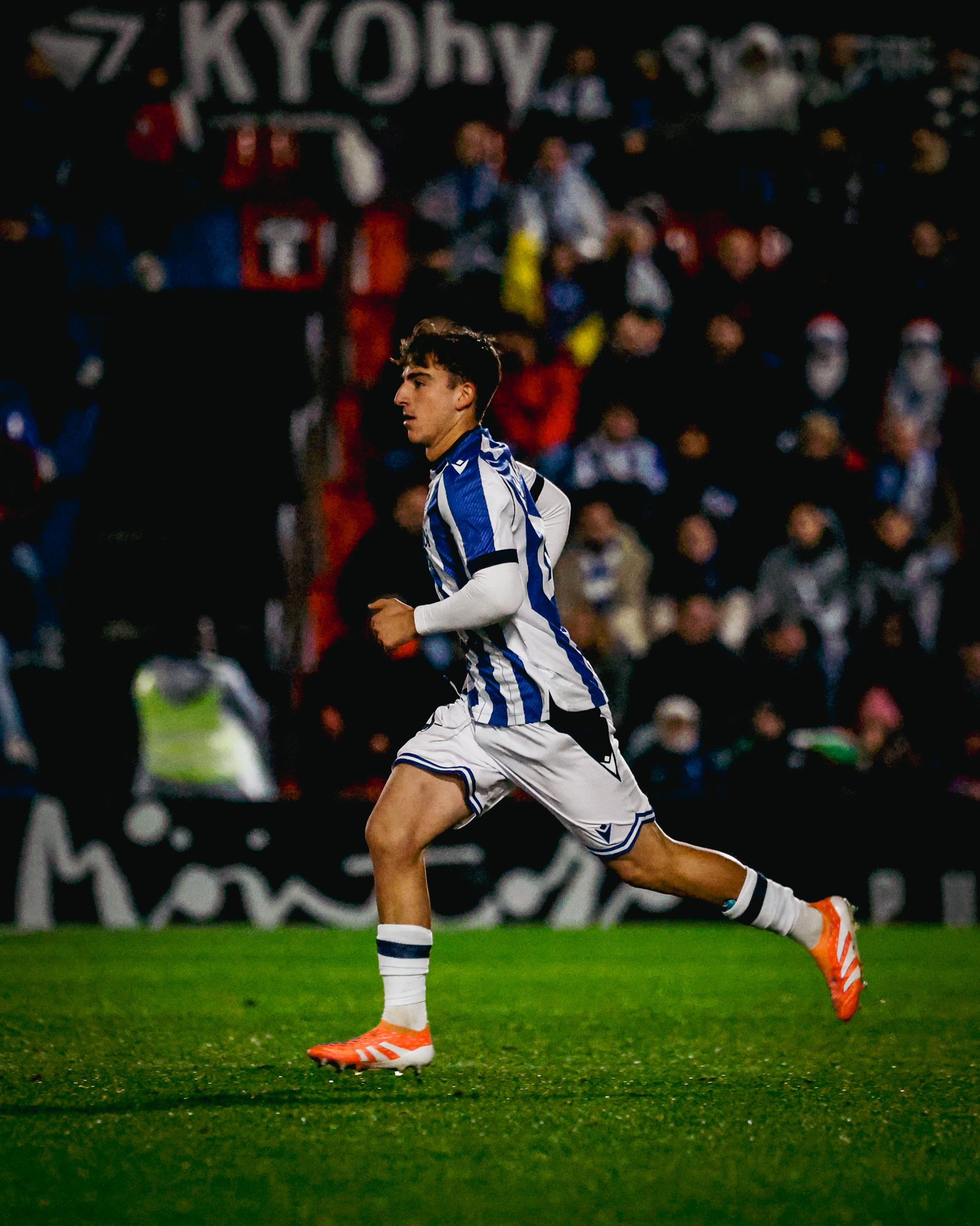 El Impacto de Lander Astiazarán: El Futuro Brillante de la Real Sociedad Tras un Debut Emocionante El Impacto de Lander Astiazarán: El Futuro Brillante de la Real Sociedad Tras un Debut Emocionante