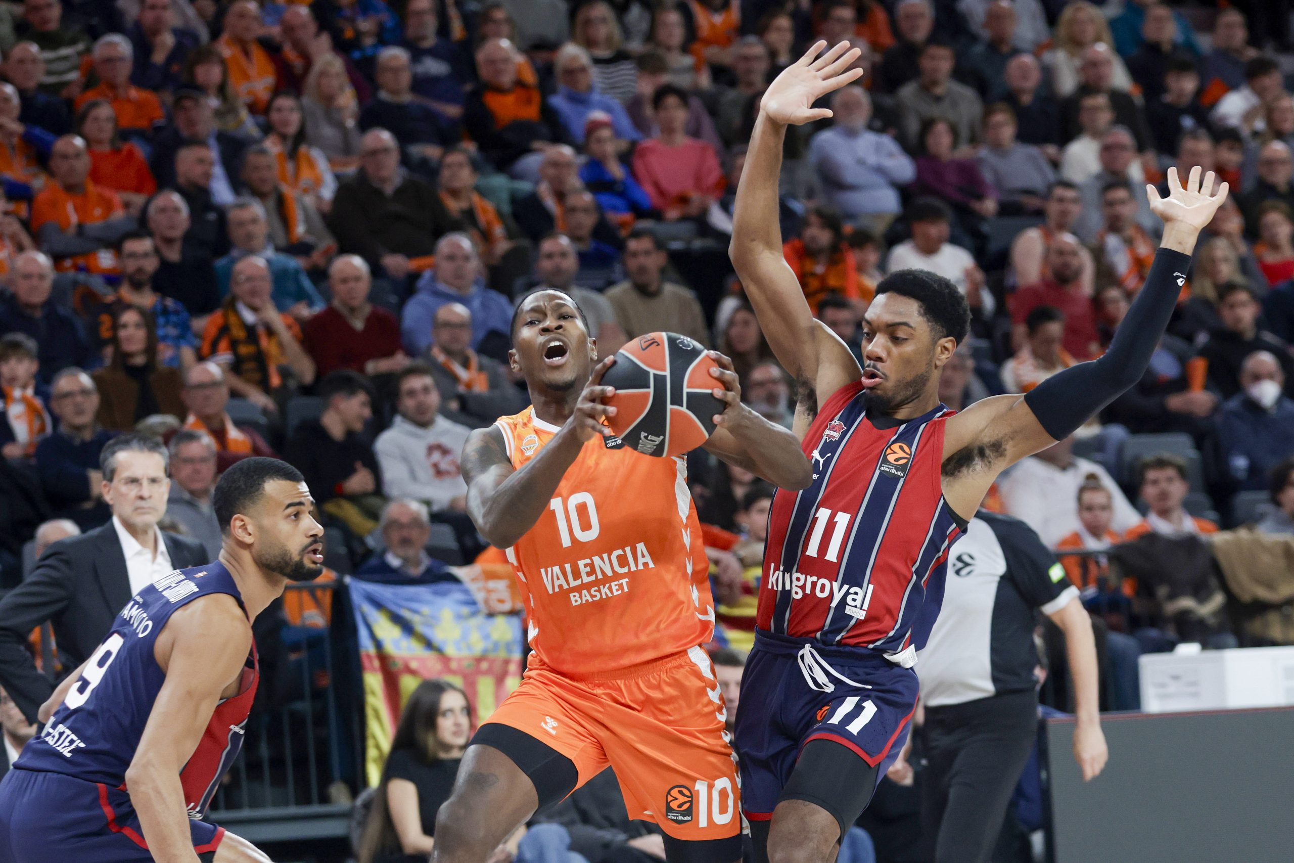Valencia Basket Maintains Dominance: 5 Keys to its Victory over Baskonia at the Roig Arena