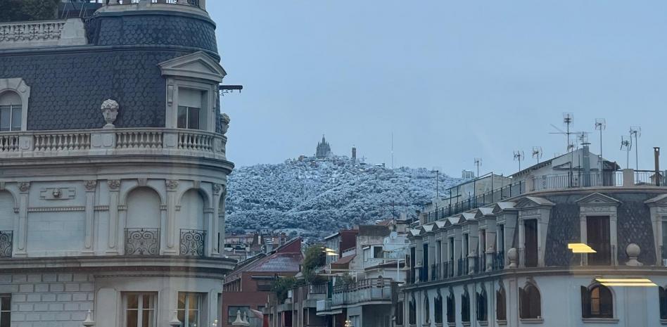 Las Nevaditas en Barcelona: Descubre Cómo la Tempestad Francis Trae Frío y Magia