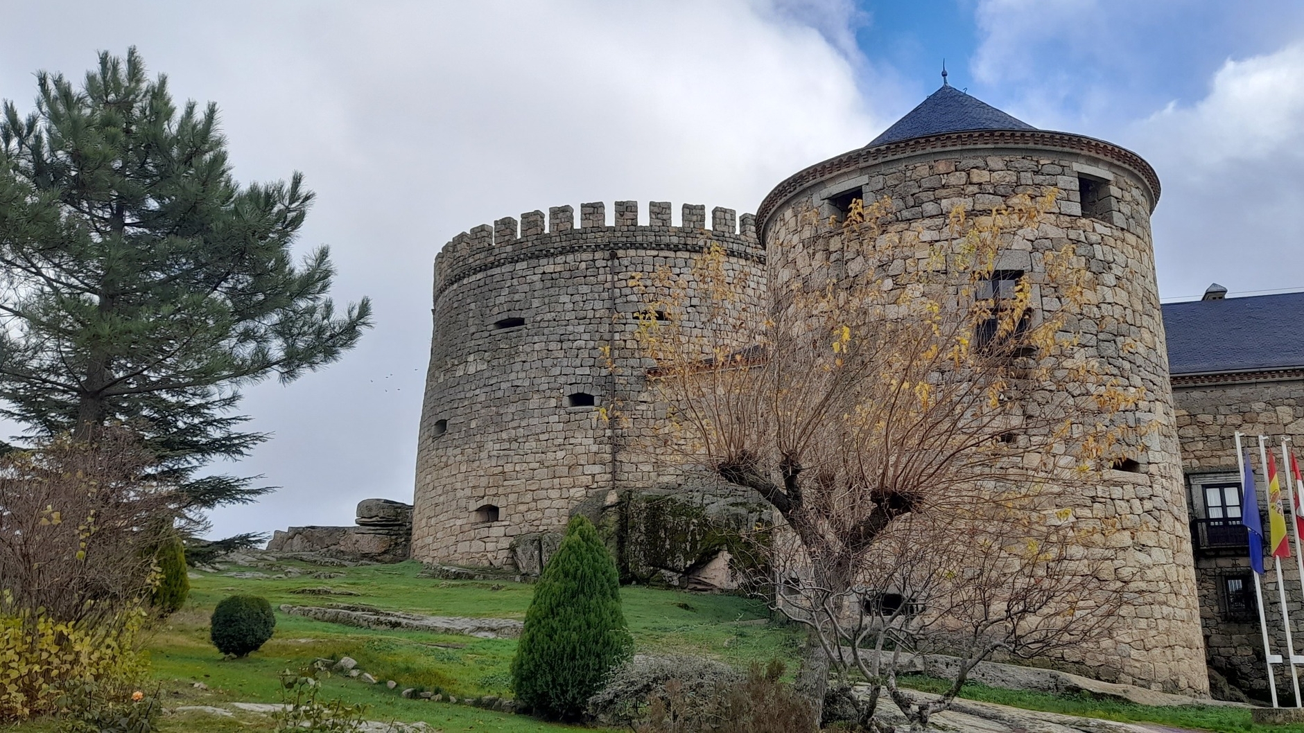 Las Navas del Marqués: un refugio único a solo una hora de Madrid que combina naturaleza, historia y cultura