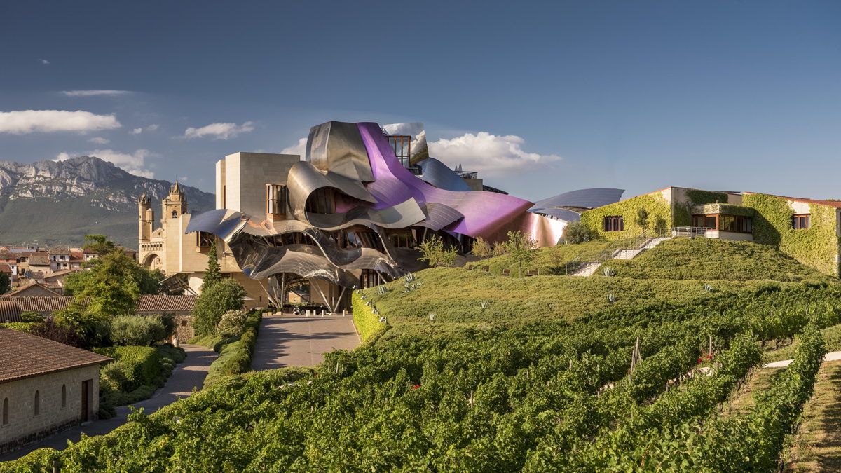 Elciego: Descubre 10 Razones para Escapar a Este Encantador Pueblo de La Rioja Alavesa