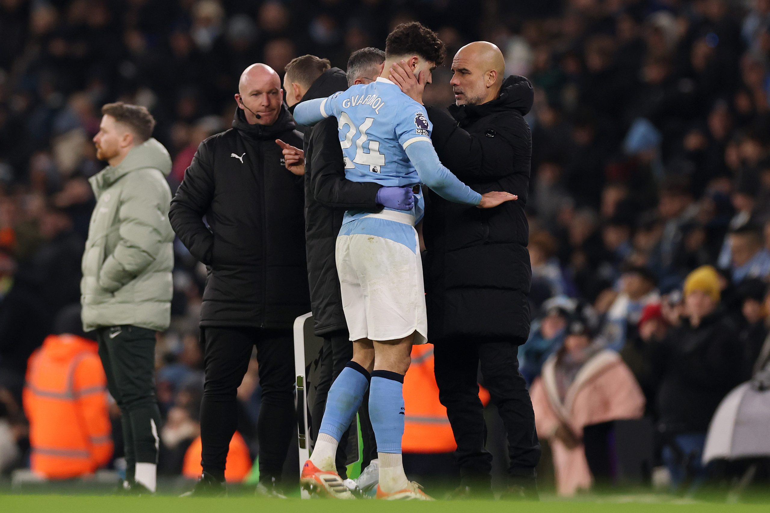 Manchester City in Crisis: Guardiola Considers Promoting Homegrown Players After Critical Injuries