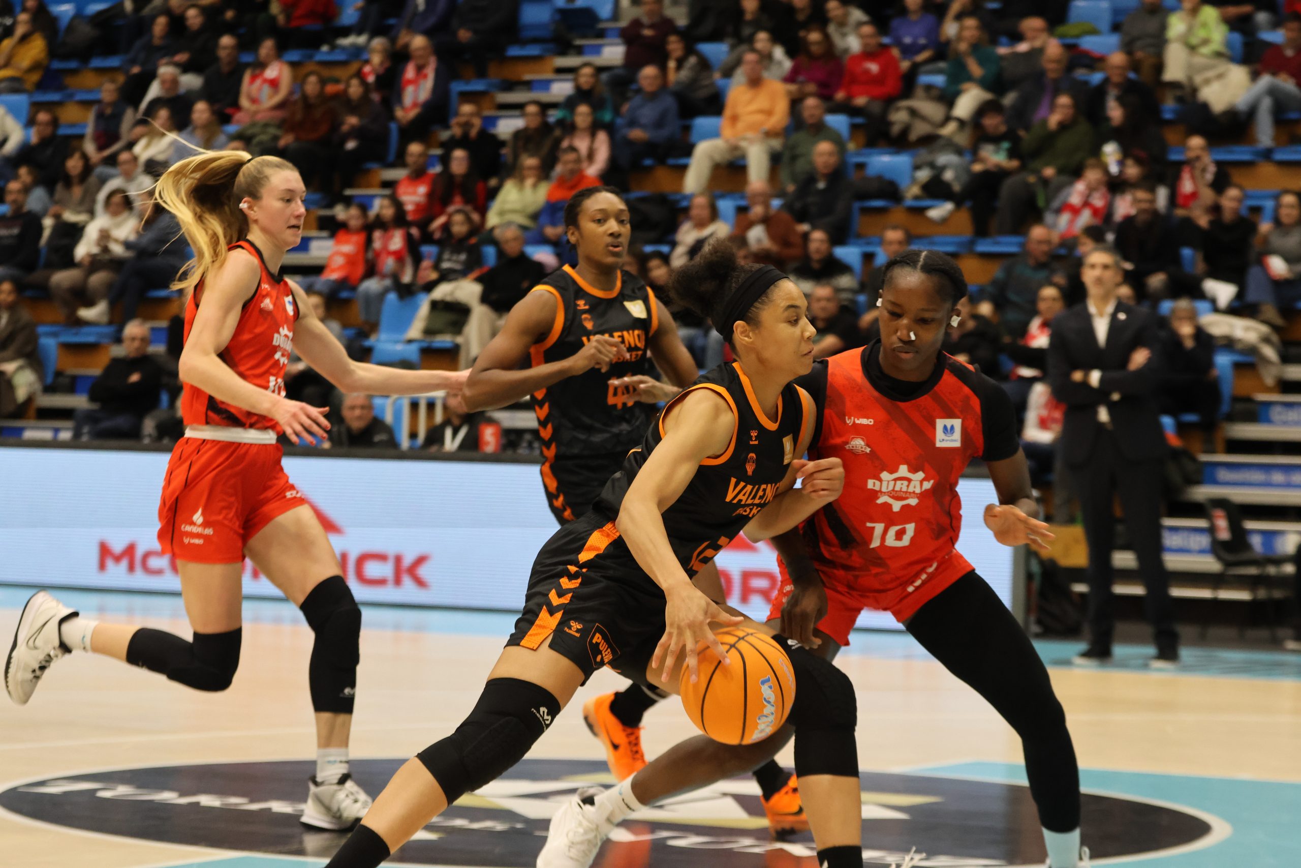 Valencia Basket Shines in the LF Endesa: 11 Victories and an Epic Final against Ensino Lugo