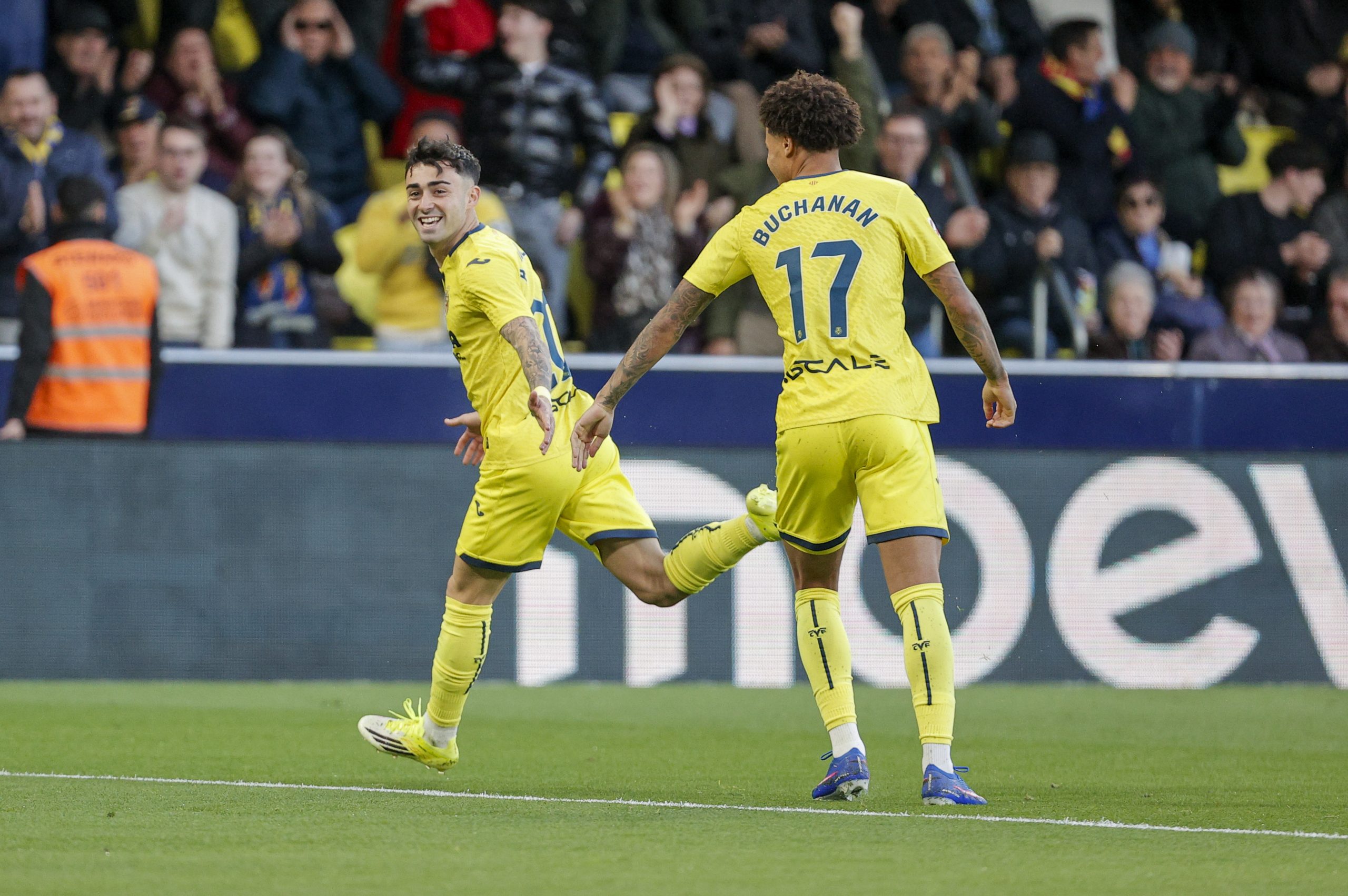 Villarreal brilla en La Cerámica: Moleiro y el triunfo que resuena en la lucha por Champions Villarreal brilla en La Cerámica: Moleiro y el triunfo que resuena en la lucha por Champions