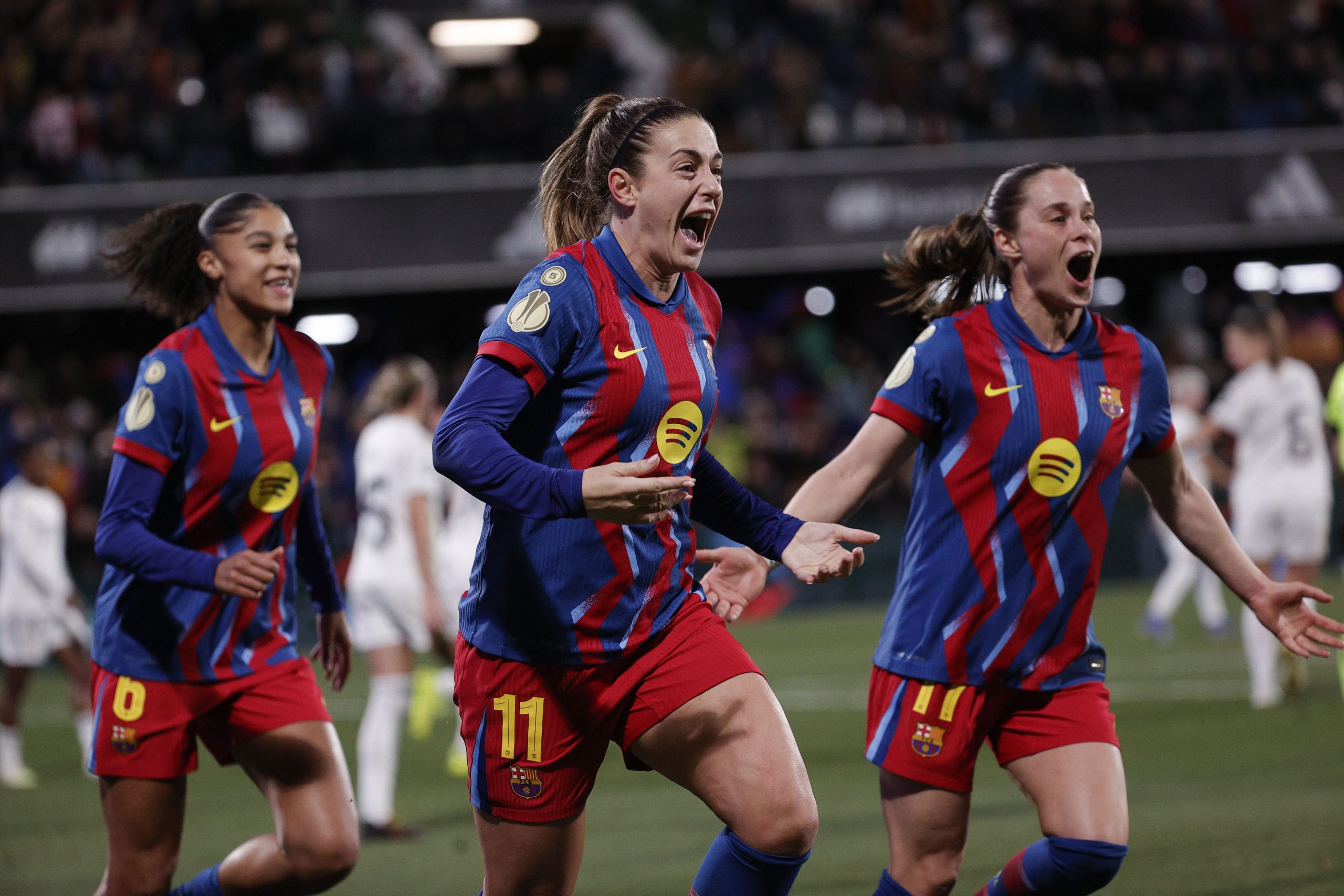 Spain Women's Soccer Prepares for a Great Challenge against Iceland