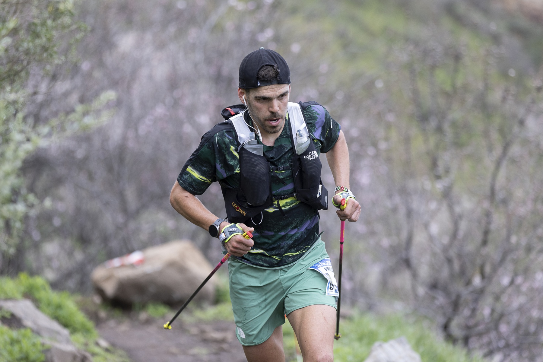 ¡El Rey Regresa! Pau Capell Vuelve a la Cima de la Transgrancanaria en 2026