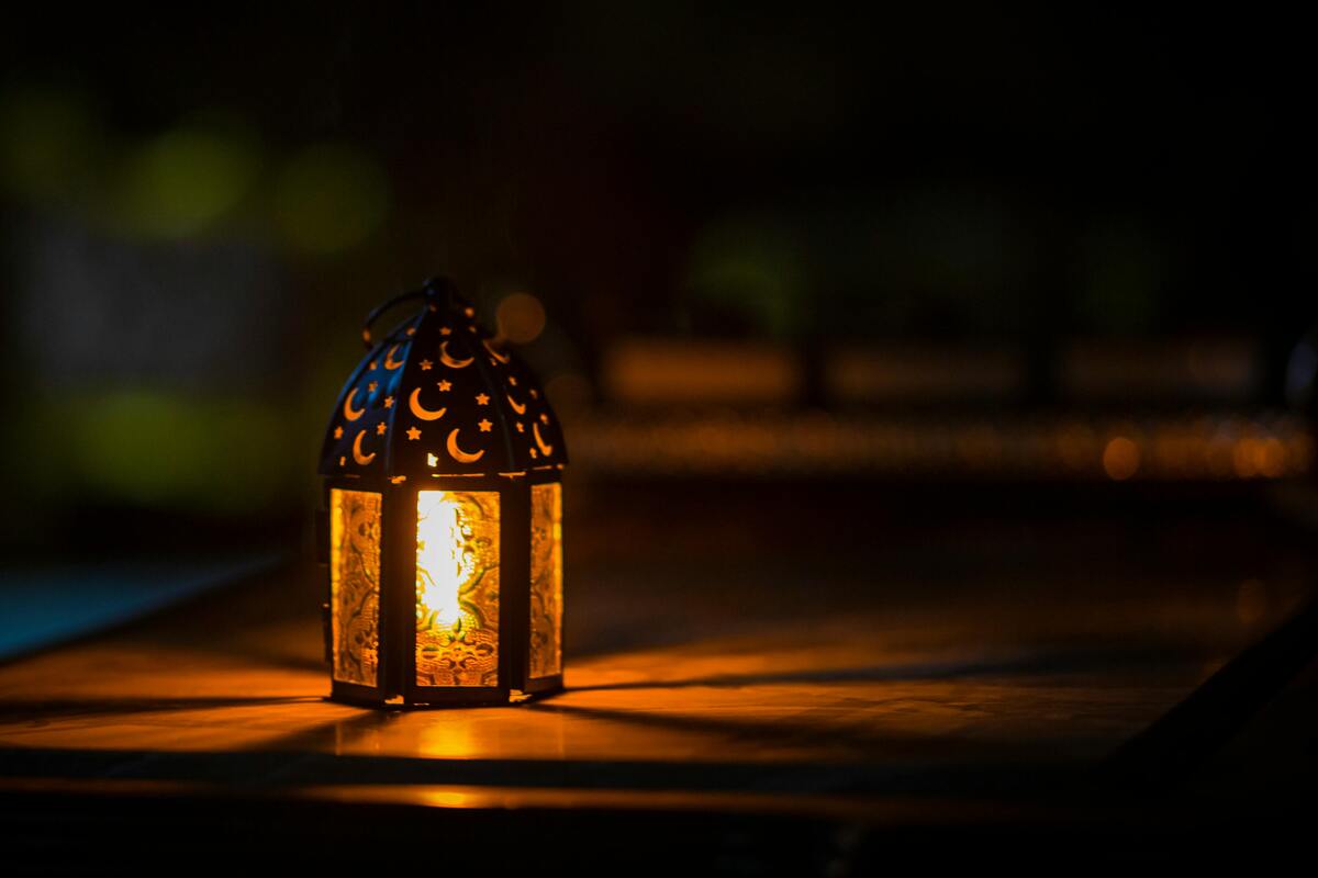Light at Historical Minimums! Spain Celebrates a GOLDEN Electric Sunday