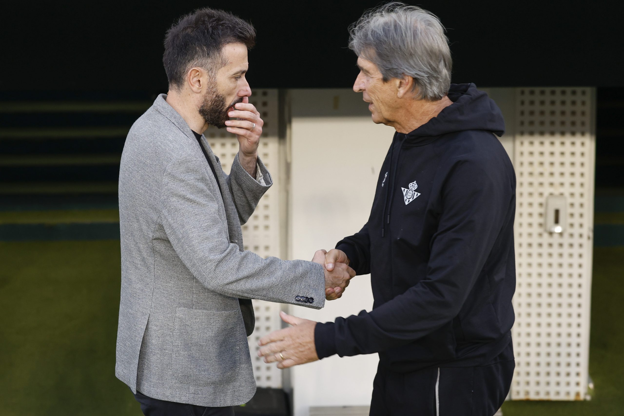El Betis busca un resurgimiento ante un Valencia en racha