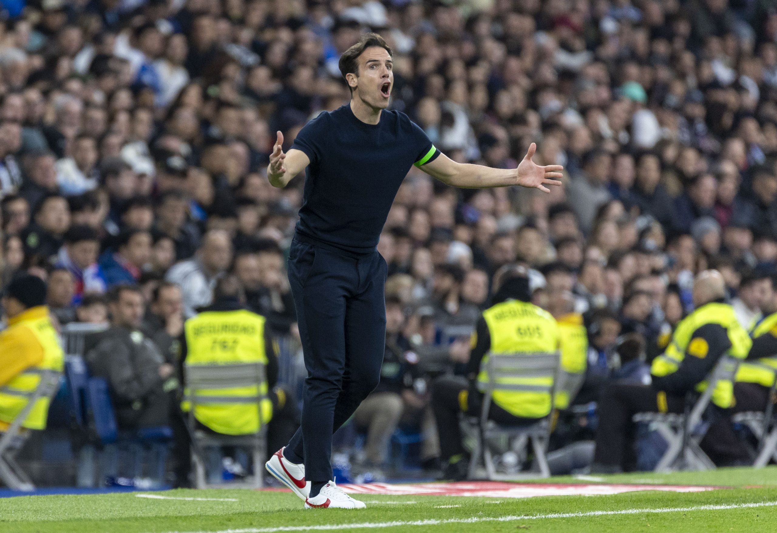 Íñigo Pérez: A Coach who Faces Challenges with Determination and Sensitivity