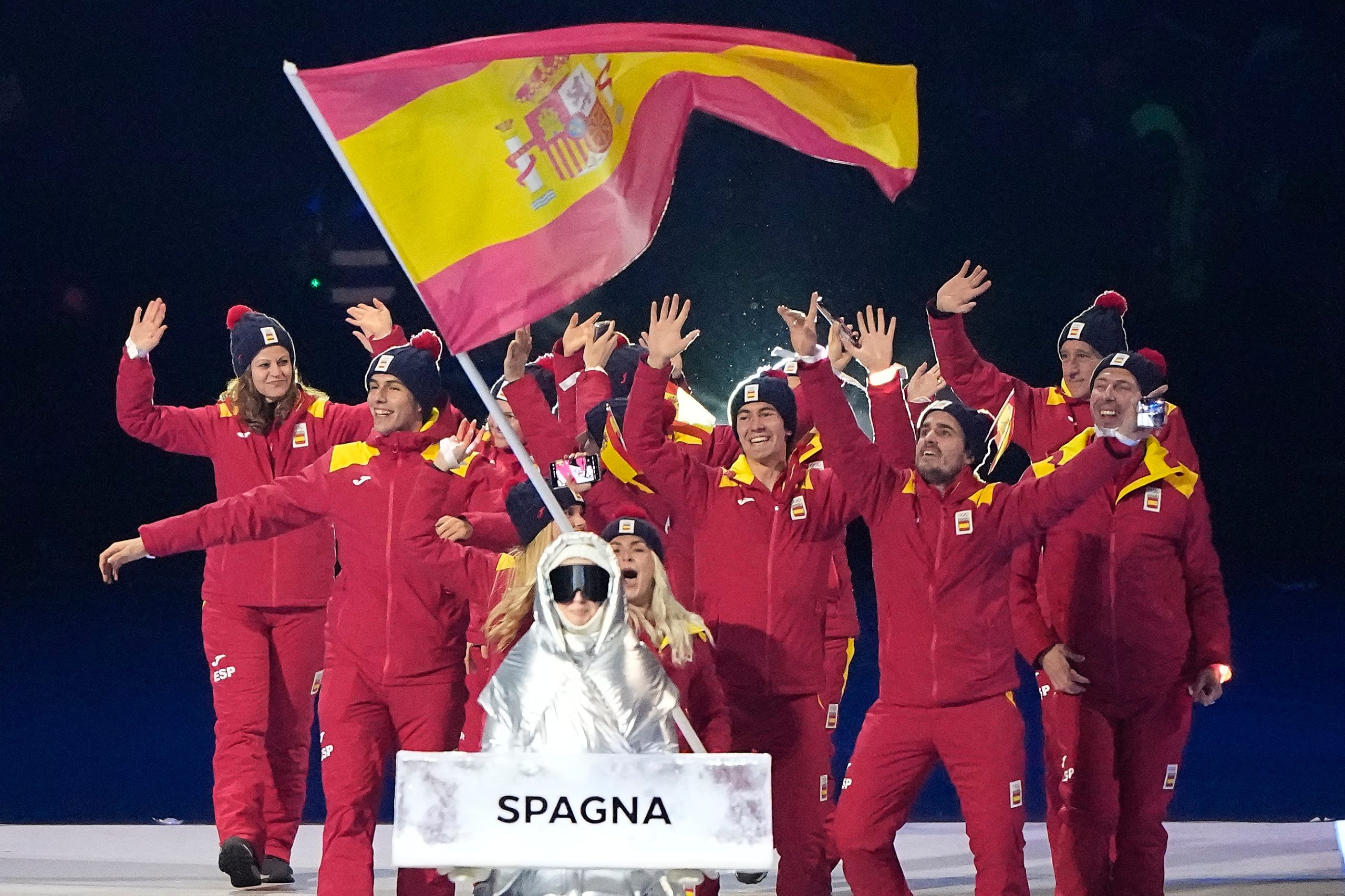 España brilla en la inauguración de los Juegos Olímpicos de Invierno 2026