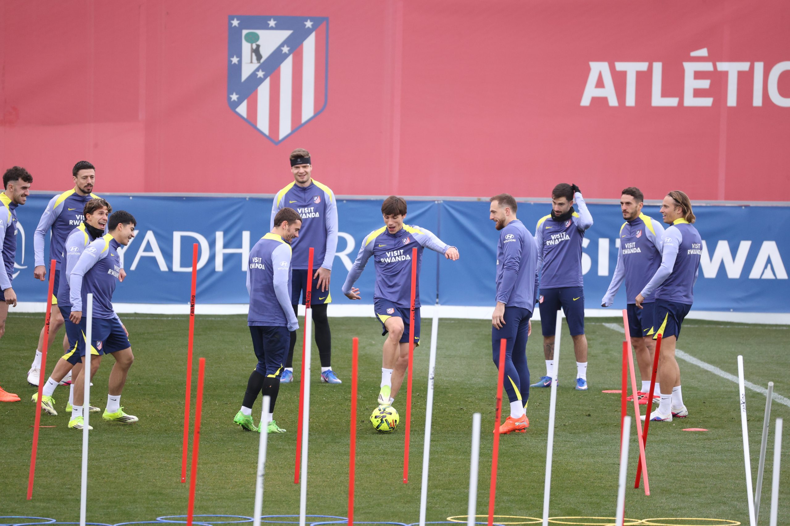 Atlético de Madrid prepares for a crucial match against Betis