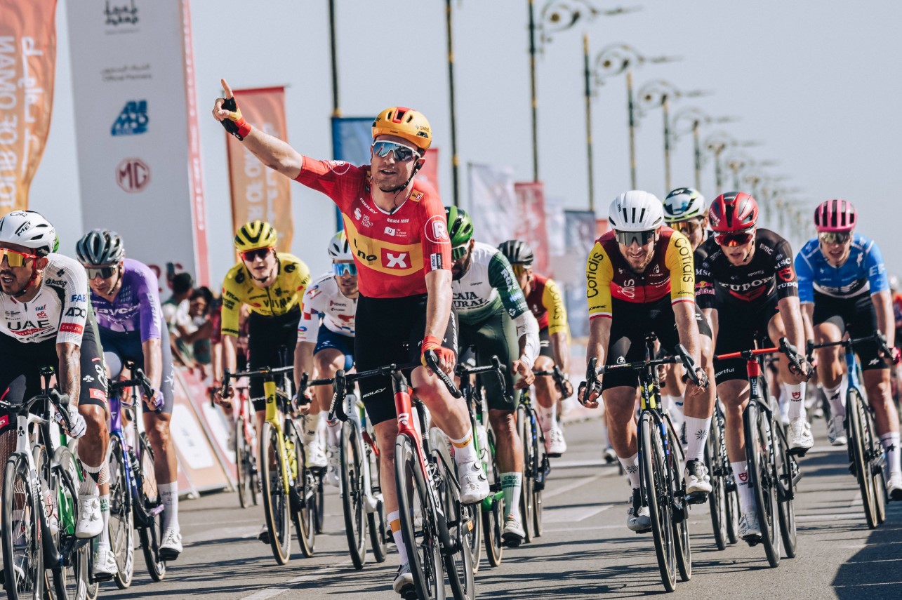 The Tour of Oman is decided in the mountains: Blikra wins the sprint and Schmid defends the lead