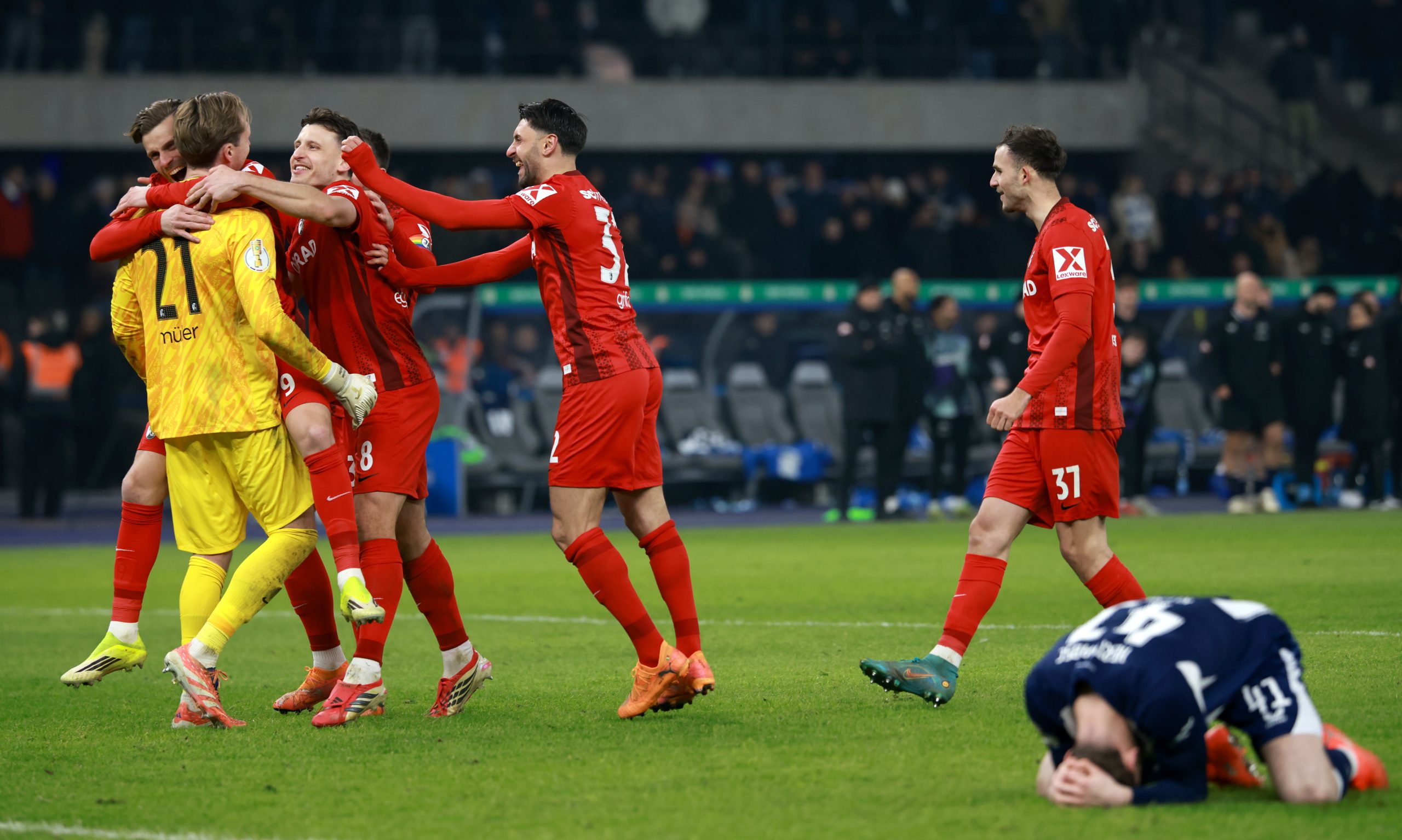 El Hertha Berlín Cae con Honor ante el Friburgo en una Duelo de Infarto en la DFB Pokal El Hertha Berlín Cae con Honor ante el Friburgo en una Duelo de Infarto en la DFB Pokal