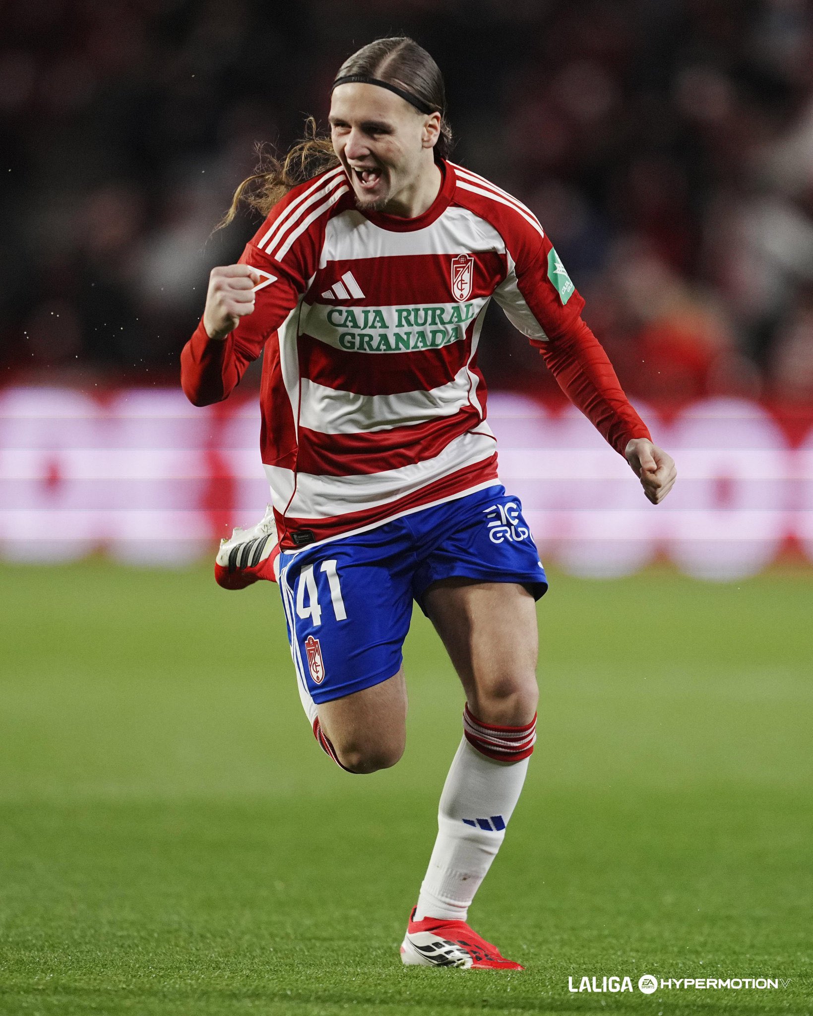 Izan González: From Cornellà to the Glory of Granada at a Glance