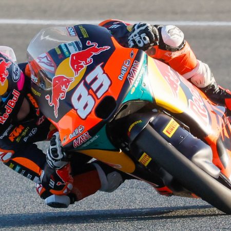 Álvaro Carpe Brilla en Austin: Rompe el Récord de la Pole en Moto3