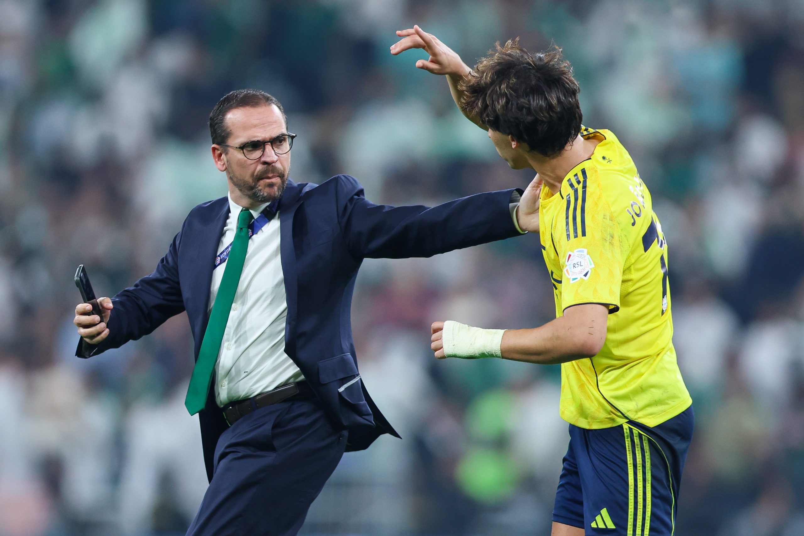 Félix Resurge en Arabia: De la Sombra a la Gloria con un Mensaje a sus Críticos Félix Resurge en Arabia: De la Sombra a la Gloria con un Mensaje a sus Críticos