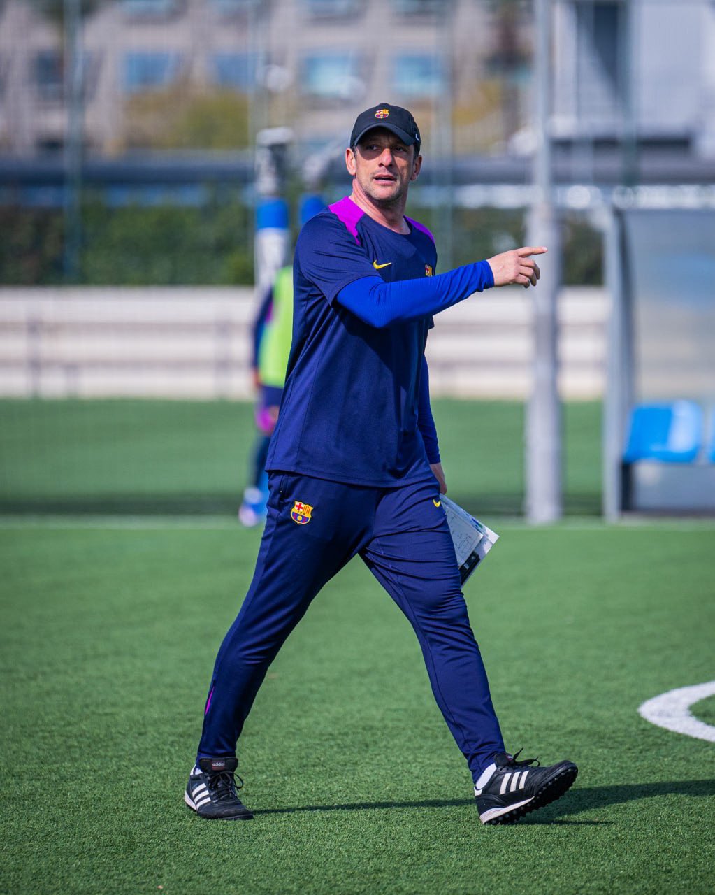 El Barça Atlètic se enfrenta a una encrucijada tras su primera derrota en casa El Barça Atlètic se enfrenta a una encrucijada tras su primera derrota en casa